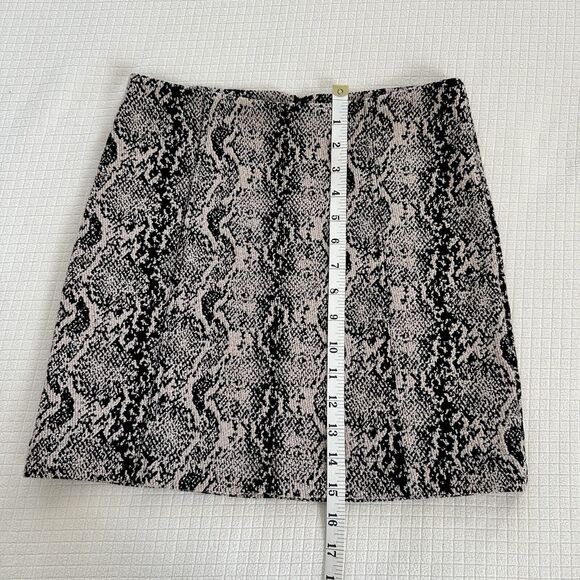 Free People Black Cream Jacquard Snake Animal Print Fall Winter Mini Skirt US 4 - Picture 8 of 14